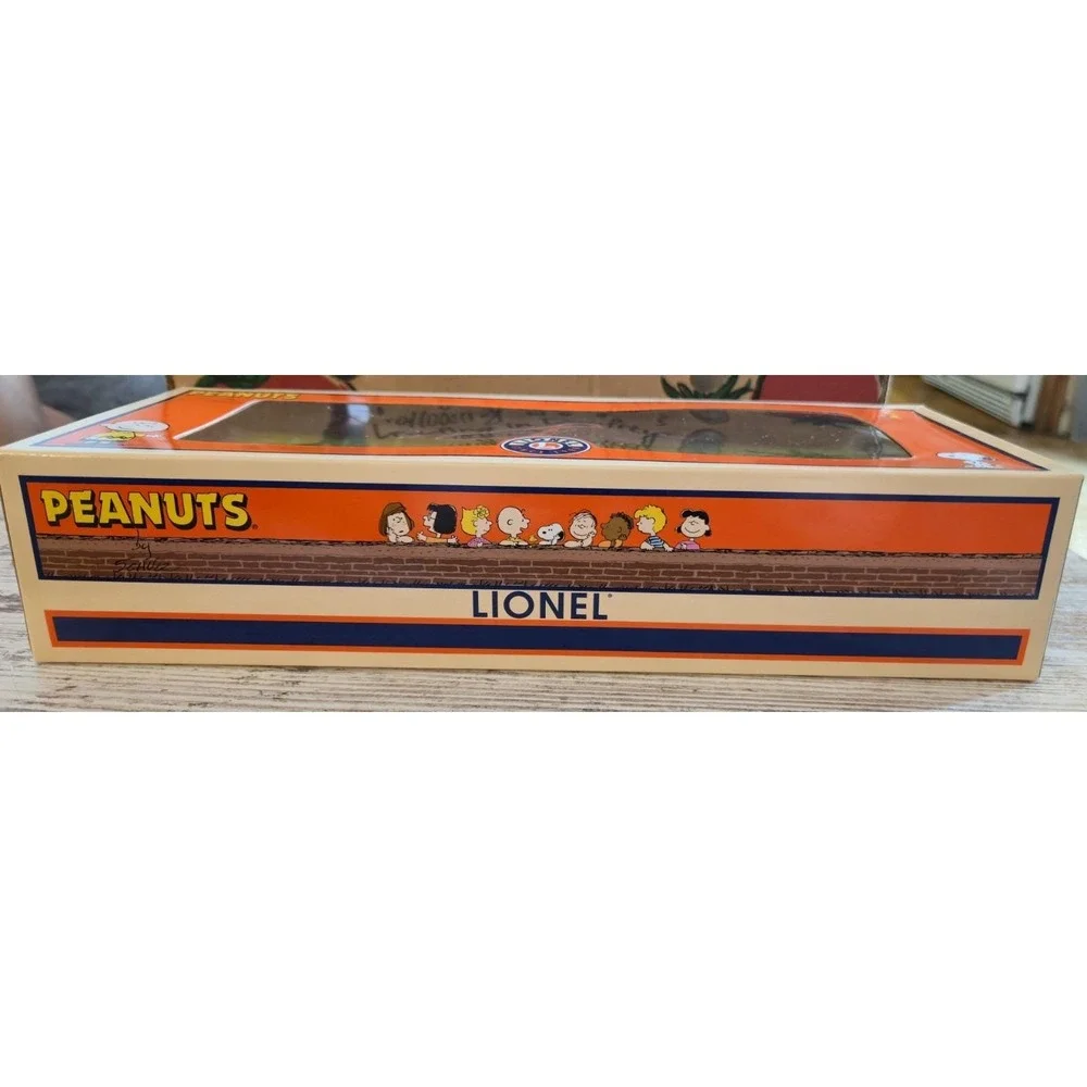 Lionel 6-37082 Peanuts Trick-or-Treat Animated Gondola O Gauge - NIB